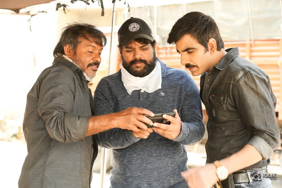Touch-Chesi-Chudu-Movie-Working-Stills